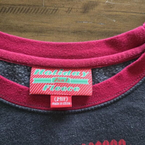 Holiday Fun! Fleece Crewneck Sweatshirt 2XLT Santa Red Dark Gray 082 - Picture 3 of 4